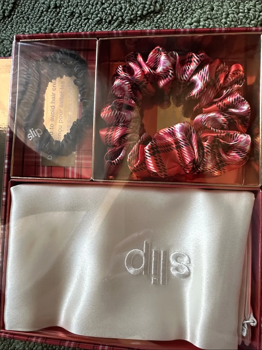 Slip Red Plaid Gift Set with Pillow Case, small and Medium scrunchie